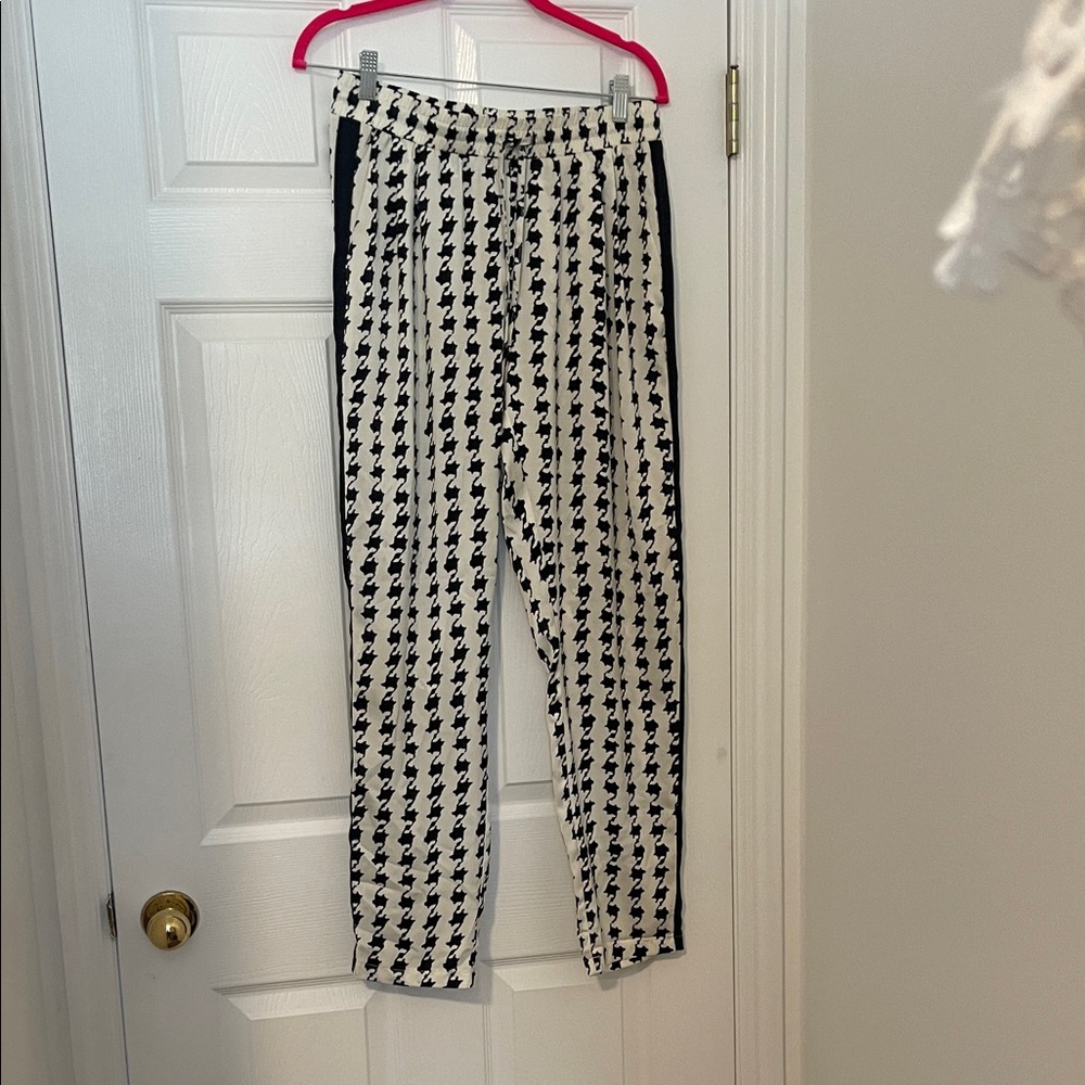 Elegant Houndstooth Women's Straight Leg Pants